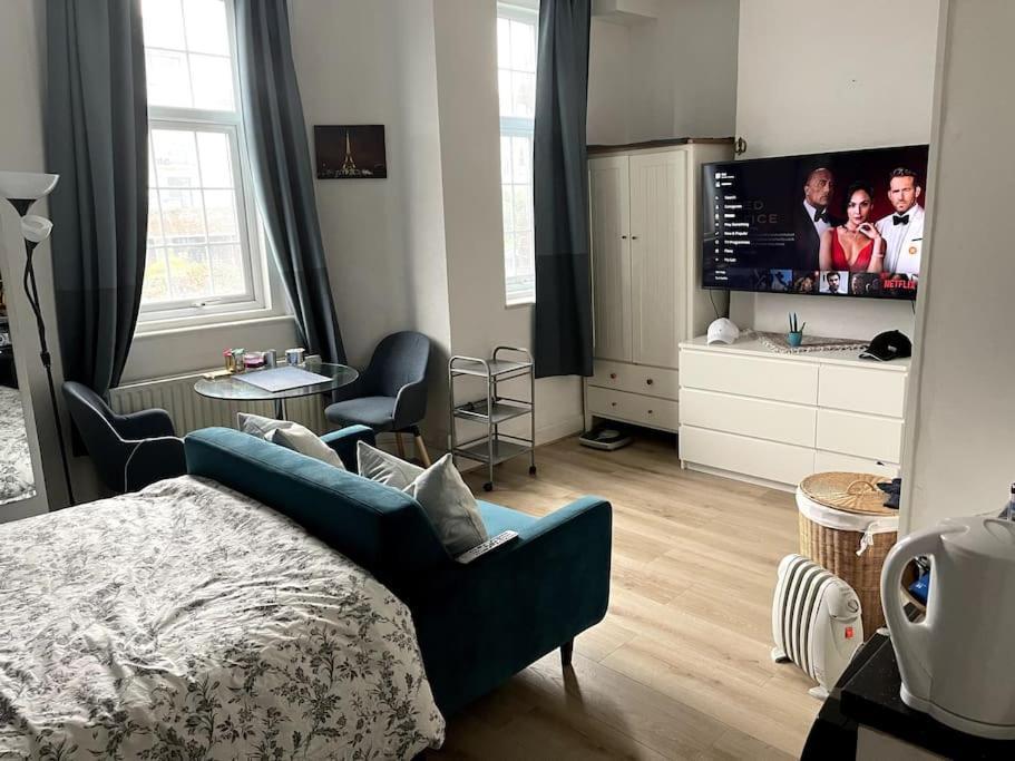 Studio Flat London Finchley Rd Nw11 Екстер'єр фото